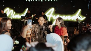 Nassar menjadi pengisi acara di pesta kejutan untuk Nindy Ayunda. Foto: dok. Instagram Nindy Ayunda