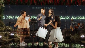 Ditemui di kawasan Senayan, Jakarta Pusat, Senin (20/1/2025), Nindy mengakui sudah balikan dengan Dito Mahendra. Foto: dok. Instagram Nindy Ayunda