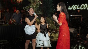 Nindy Ayunda mengisyaratkan bakal serius dan nikah dengan Dito Mahendra. Foto: dok. Instagram Nindy Ayunda