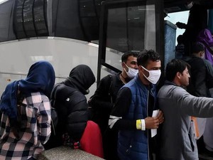 Usai Dilantik, Trump Gagalkan 1.660 Pengungsi Afghanistan Terbang ke AS