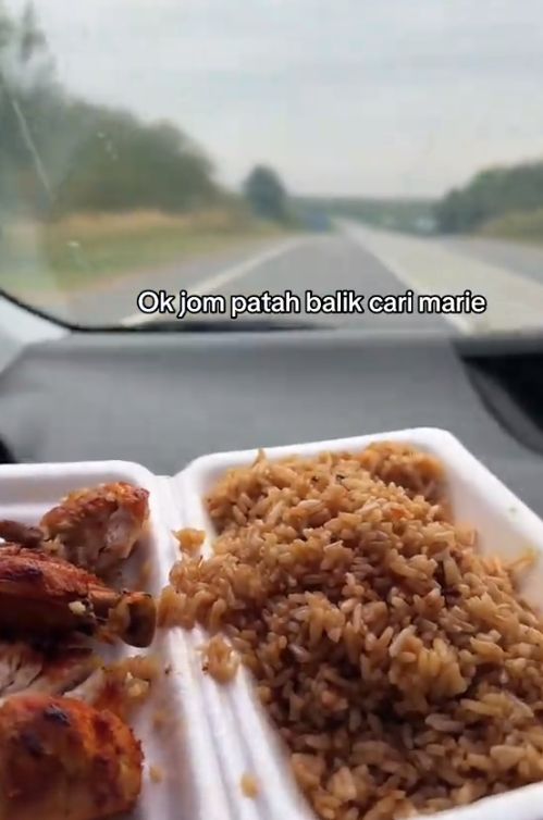 Mulia! Pasutri Rela Berkendara Jauh Demi Beli Makanan Untuk Anjing Liar