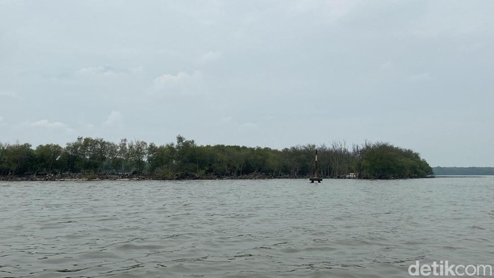 Penampakan laut dengan sertifikat HGB seluas 656 hektare di Sidoarjo.