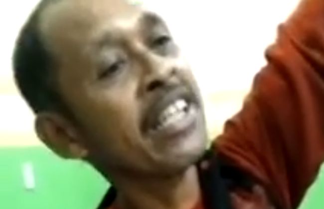 Petani di Luwu Utara, Rulla selamat dari serangan ular piton 7 meter.