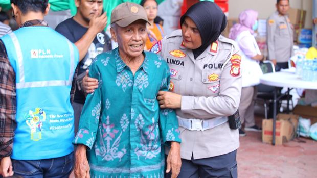 Polres Metro Jakarta Pusat mendirikan tiga dapur lapangan dan memberikan trauma healing ke warga terdampak kebakaran di Kemayoran, Jakpus (dok Ist)