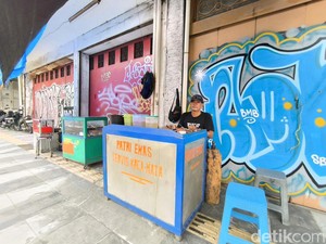 Sabar, Tukang Patri Emas Cirebon yang Bertahan dengan Kejujuran