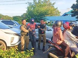 Kala Spiderman Diringkus Satpol PP Banda Aceh