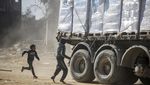 Truk Bantuan Kemanusiaan Masuk Gaza, Langsung Diserbu Warga