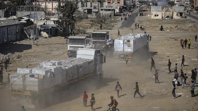 Truk Bantuan Kemanusiaan Masuk Gaza, Langsung Diserbu Warga