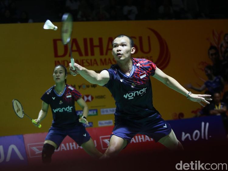 Tumbangkan Wakil Taiwan, Rinov/Lisa Melaju ke 16 Besar Indonesia Masters 2025