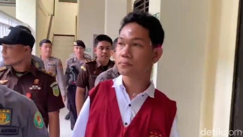 Agus alias IWAS siap menjalani sidang lanjutan di PN Mataram, NTB, Kamis (23/1/2025).