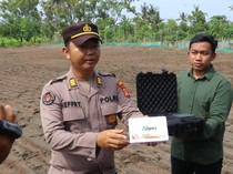 Polda DIY Serahkan Alat Pengukur Kesuburan Tanah ke Penyuluh Petani