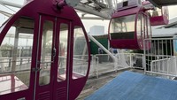Bianglala J-SKY Ferris Wheel buka setiap hari mulai pukul 10.00 hingga 21.00 WIB. Lokasinya berada di lantai 3 Mall AEON JGC. (Amalia/detikTravel)