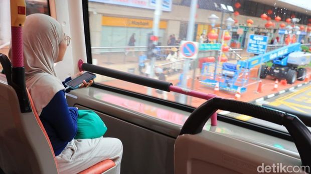 Bus di Singapura.