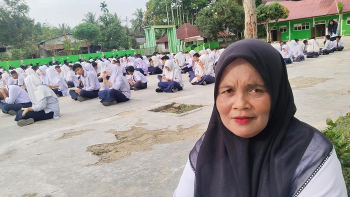 Cerita gruu Roji Harahap, 20 tahun jadi guru honorer kini lulus PPPK Kemenag.
