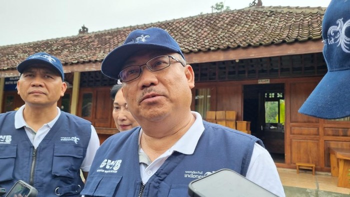 Deputi Bidang Pengembangan Destinasi dan Infrastruktur Kemenpar, Hariyanto saat memberikan keterangan di Wukirsari, Imogiri, Bantul, Kamis (23/1/2025).
