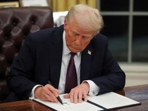 Trump Beri Perintah Rombak Kebijakan Demi Industri Kripto