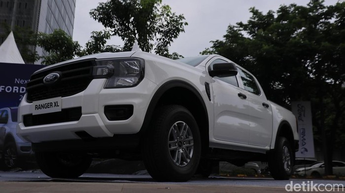 Ford Ranger XL.