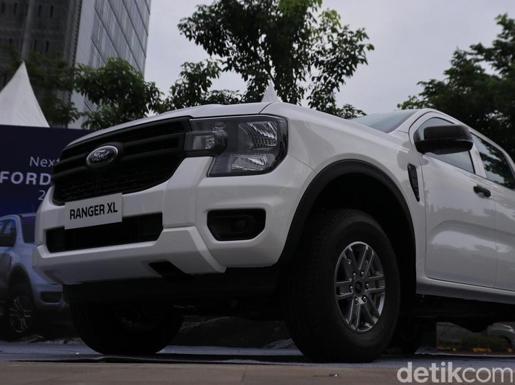 Tampang Ford Ranger XL, Double Cabin Rp 500 Jutaan yang Punya Fitur Unik