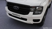 Ford Ranger XL baru berstatus sebagai produk entry level. Kendaraan tersebut dihadirkan untuk konsumen yang mendambakan pikap off road dengan performa tangguh. Foto: Septian Farhan Nurhuda/detik.com