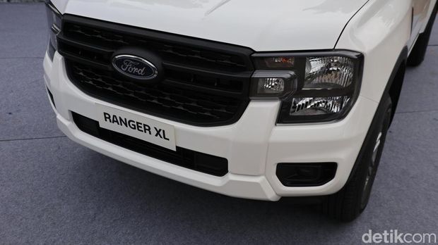 Ford Ranger XL.