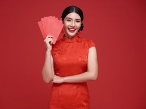Mengenal Sejarah dan Makna Angpau dalam Tradisi Imlek