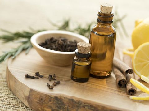 Essential Oils with Rosemary, Cloves, Cinnamon and Lemon