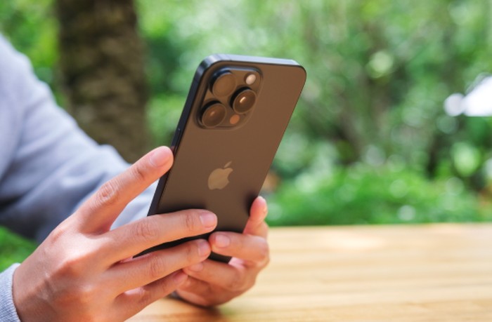 Ilustrasi iPhone 15