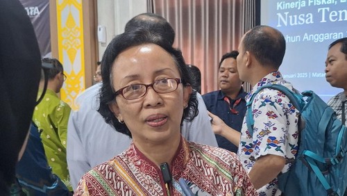 Kakanwil DJPb Kemenkeu NTB, Ratih Hapsari, saat diwawancarai di kantornya, Kamis (23/1/2025). (Nathea Citra/detikBali)