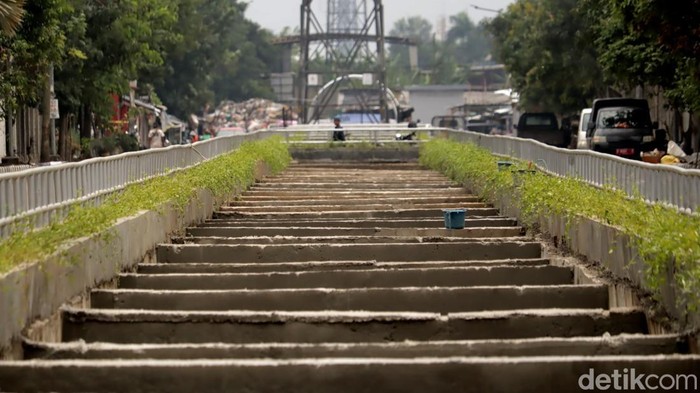 Kolam retensi di Pasar Gedebage. Kolam retensi di Pasar Gedebage.
