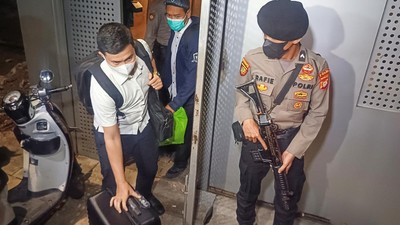 KPK Geledah Rumah Djan Faridz Terkait Harun Masiku