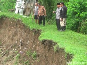 Tanggul Sungai Pemali Kritis, Pemkab Brebes Siapkan Penambal Darurat