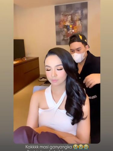 Lyodra Bersama Makeup Artist Slam Wiyono Lyodra Bersama Makeup Artist Slam Wiyono