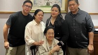 Ini kebersamaan Megawati bersama keluarga Puan Maharani. Pada Maret 2024, mereka tampak buka puasa bersama di sebuah ruangan privat di restoran. Foto: Instagram puanmaharaniri