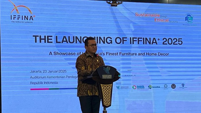 Mendang Budi Santoso dalam peluncuran International Furniture and Craft Fair Indonesia (IFFINA) 2025, di Kementerian Perdagangan, Kamis (23/1/2025).
