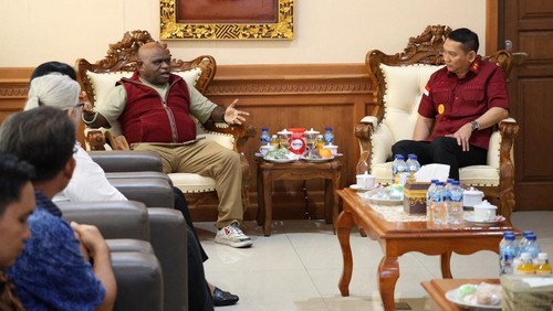 Menteri HAM Natalius Pigai dalam kunjungannya ke Kanwil Hukum dan HAM Bali, Kamis (23/1/2025).