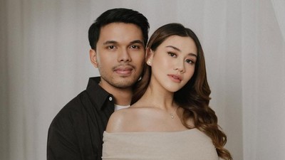 6 Pesona Aaliyah di Pemotretan Kehamilan, Pancarkan Pregnancy Glow
