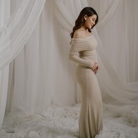 Gaun pun memperlihatkan baby bump Aaliyah yang mulai menonjol. “From two to three.. coming soon, our little bundle of joy🤍,” tulis wanita 22 tahun ini di caption foto. Foto: Instagram/@aaliyah.massaid