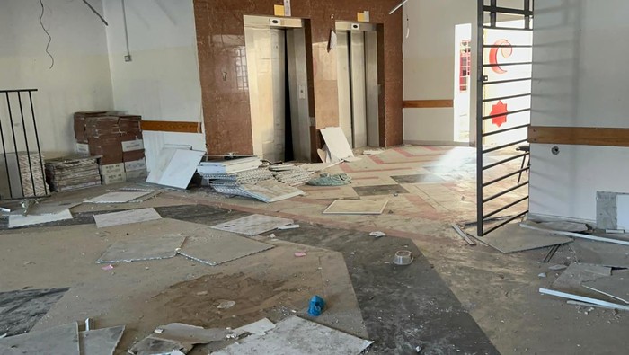 BEIT LAHIA, GAZA - JANUARY 20: An interior view of destroyed Indonesia Hospital after the third day of the ceasefire and hostage-prisoner swap deal between Hamas and Israel in Beit Lahia, Gaza on January 20, 2025. (Photo by Khalil Ramzi Alkahlut/Anadolu via Getty Images)
