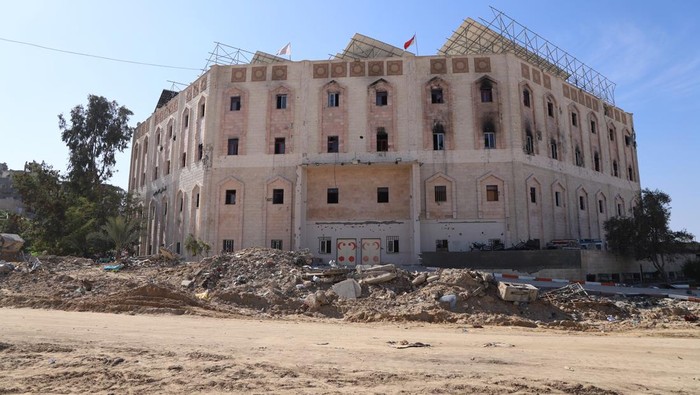 BEIT LAHIA, GAZA - JANUARY 20: An interior view of destroyed Indonesia Hospital after the third day of the ceasefire and hostage-prisoner swap deal between Hamas and Israel in Beit Lahia, Gaza on January 20, 2025. (Photo by Khalil Ramzi Alkahlut/Anadolu via Getty Images)