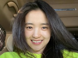 7 Potret Kim Tae Ri Pamer Wajah Tanpa Makeup, Tuai Pujian Cantik Natural