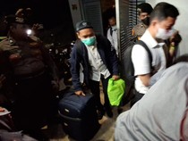 Video: Geledah Rumah Djan Faridz, KPK Bawa 3 Koper hingga 1 Tas Jinjing