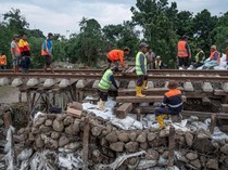 Jalur KA Terdampak Banjir, Sejumlah Perjalanan Alami Keterlambatan