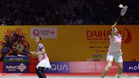 Hankiewicz/Marczak hanya bisa menambah satu poin sebelum Ana/Tiwi merebut enam poin beruntun untuk mengunci gim pertama dengan skor 21-8. Situasi mirip juga terjadi di gim kedua.  