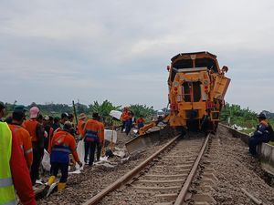 Rel KA Tergerus Banjir di Grobongan Kemungkinan Bisa Dilintasi Mulai Besok