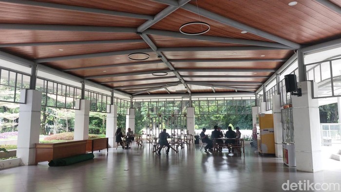 Ruang kerja terbuka di Gedung Sate Bandung