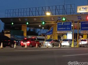 Polisi Sebut Sopir Truk Tronton Sengaja Tabrak Portal Gerbang Tol Banyumanik