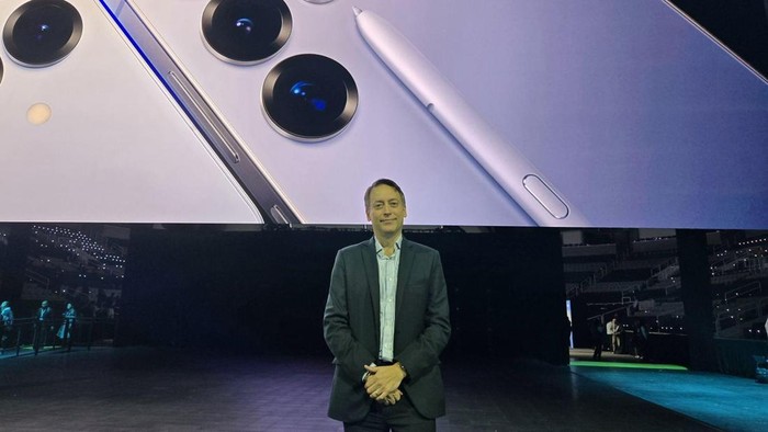 Adaptasi penggunaan Galaxy AI di Asia Tenggara mencapai 75%. Sejumlah fitur pun jadi favoritnya. Hal ini disampaikan oleh Carl Nordenberg VP & Regional Head of Mobile Experience Business Samsung Electronics Southeast Asia and Oceania.