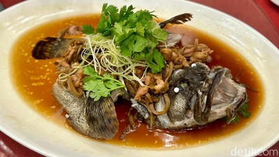 Di Restoran Ini Ada Tim Kerapu Macan hingga Bebek Panggang Buat Imlek