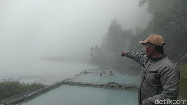 Talaga Bodas di Garut