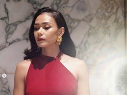 8 Warna Baju yang Cocok untuk Kulit Gelap agar Penampilan Bersinar